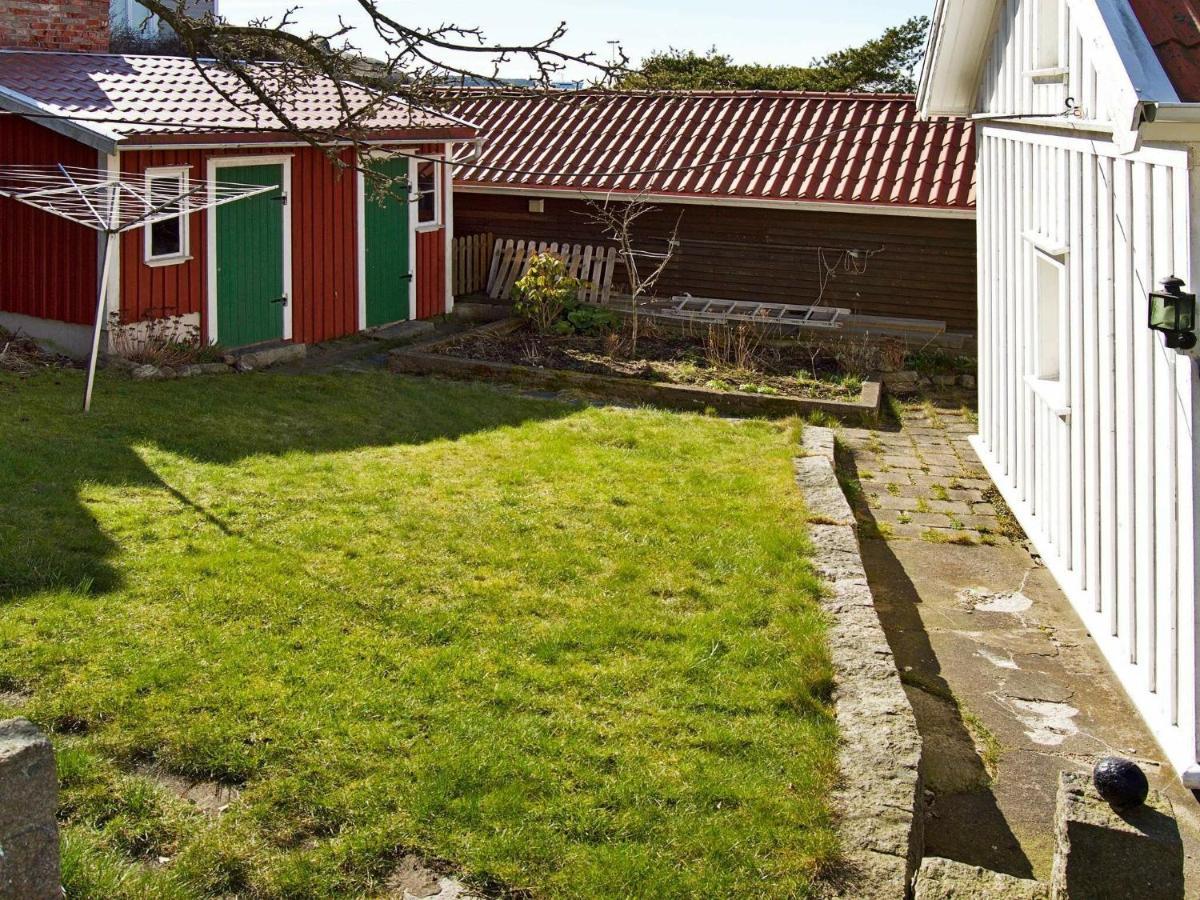 5 Person Holiday Home In Str Mstad Strömstad Zimmer foto